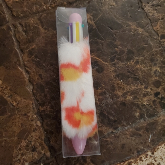 San Rio Hello Kitty bundle sock & fuzzy 6 color pen (no bracelet) - Picture 3 of 5